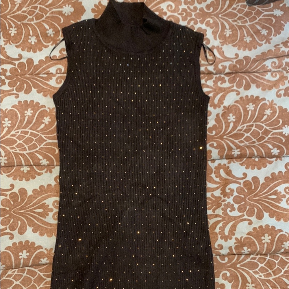 Tahari tank with Gold Accents